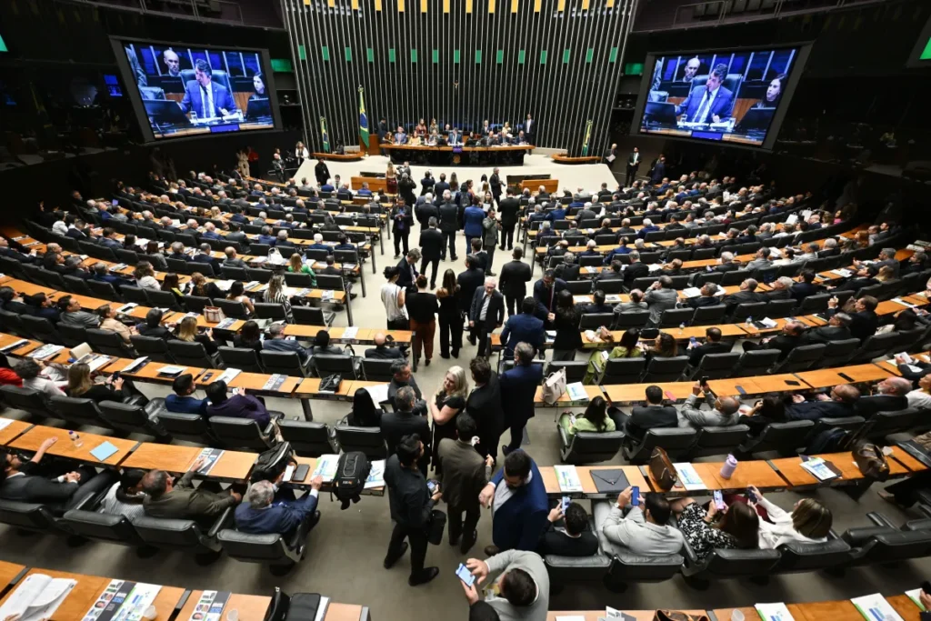 Fim da escala 6×1 tem tramitação incerta no Senado; veja próximos passos e prazos