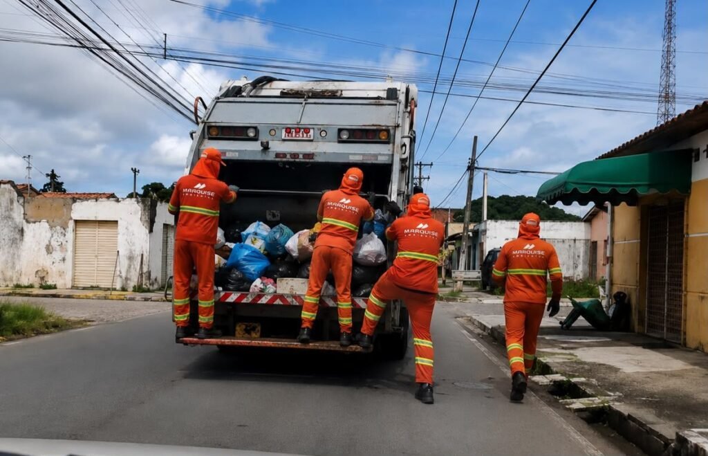 Coleta de lixo em Natal terá horários especiais durante jogos do Brasil na Copa; veja mudanças