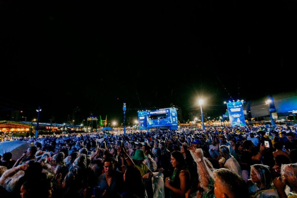 Sábado de São João reuniu público em noite de shows e transmissão da Copa em Natal