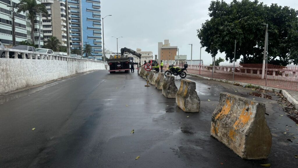 Área interditada da Avenida Getúlio Vargas tem medidas de segurança ampliadas com sinalização