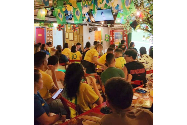 Jogos da seleção aumentam demanda em bares e restaurantes; delivery registra crescimento