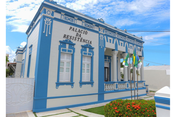 Mossoró festeja o São João e MP processa PMM por colapso na saúde de crianças