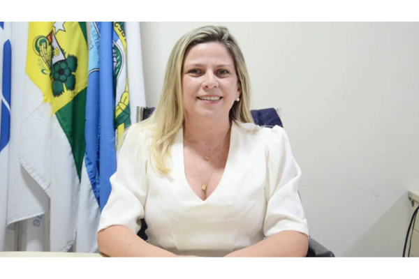 Secretária de saúde investigada pela PF por fraudes ataca Motta