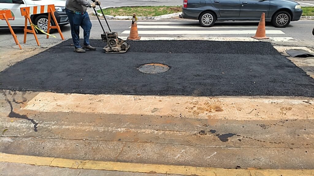 Caern libera trânsito na Avenida Prudente de Morais nesta quinta-feira (11)