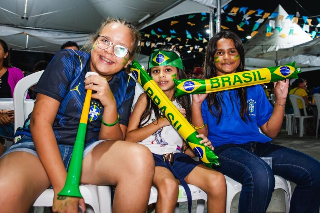 SESI-RN reúne moradores e visitantes para transmissão do jogo da Seleção Brasileira em Serra de São Bento