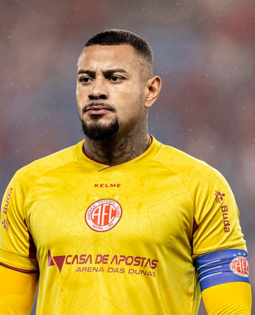 Renan Bragança renova com o América SAF até 2029