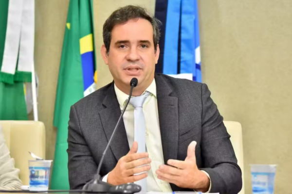 Cadu Xavier reúne 40 prefeitos e reforça articulação pela candidatura