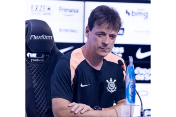 Corinthians encara o Furacão de olho no grupo dos quatro