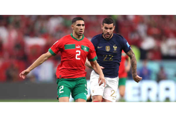 França e Marrocos fazem revanche de olho na semifinal