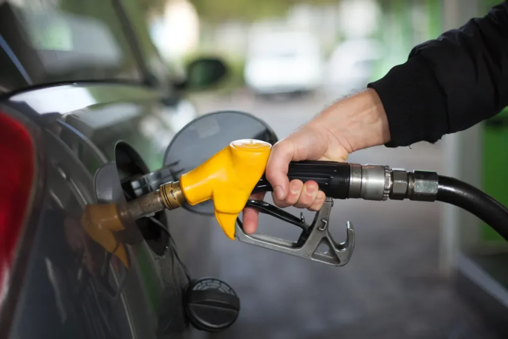 Veja o que muda para o motorista com mais etanol na gasolina