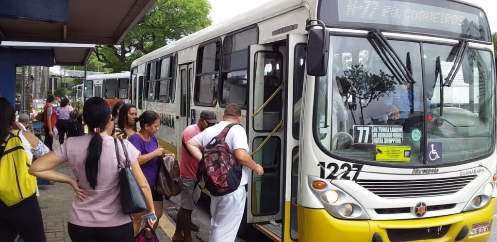 Gratuidade nos ônibus eleva em 17% número de usuários aos domingos em Natal
