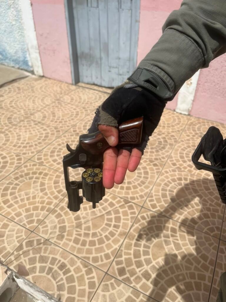 Homem é preso por porte ilegal de arma de fogo em Carnaúba dos Dantas