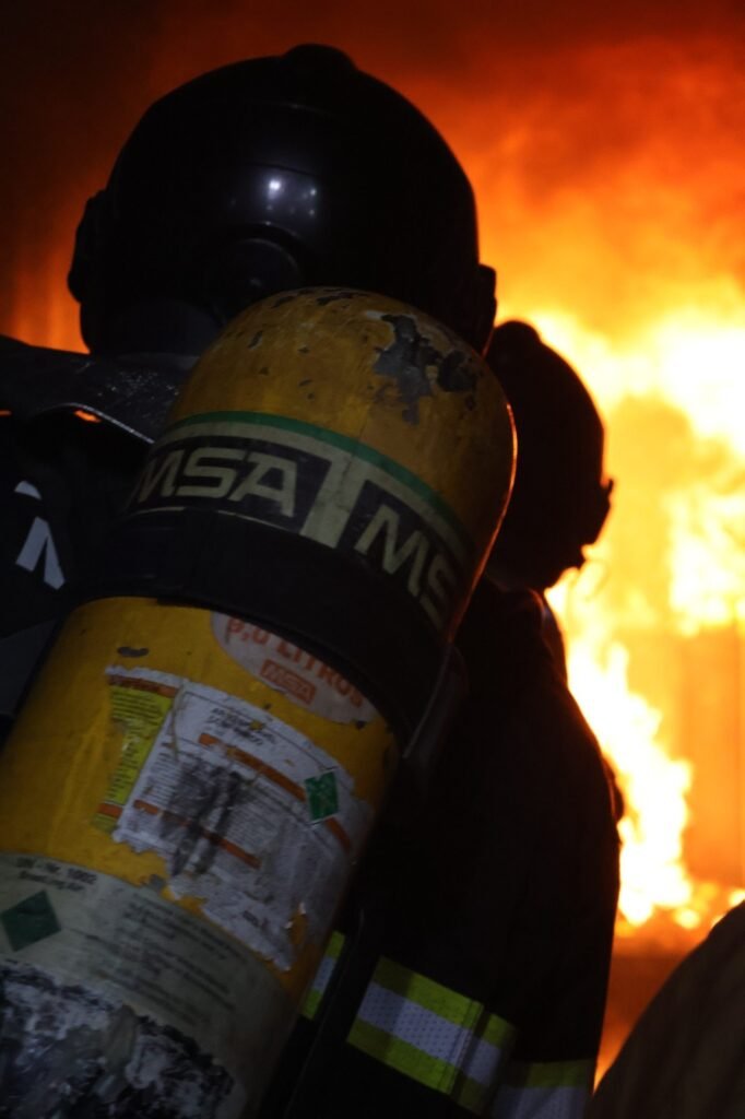 Incêndio em residência é controlado pelos bombeiros em Assú