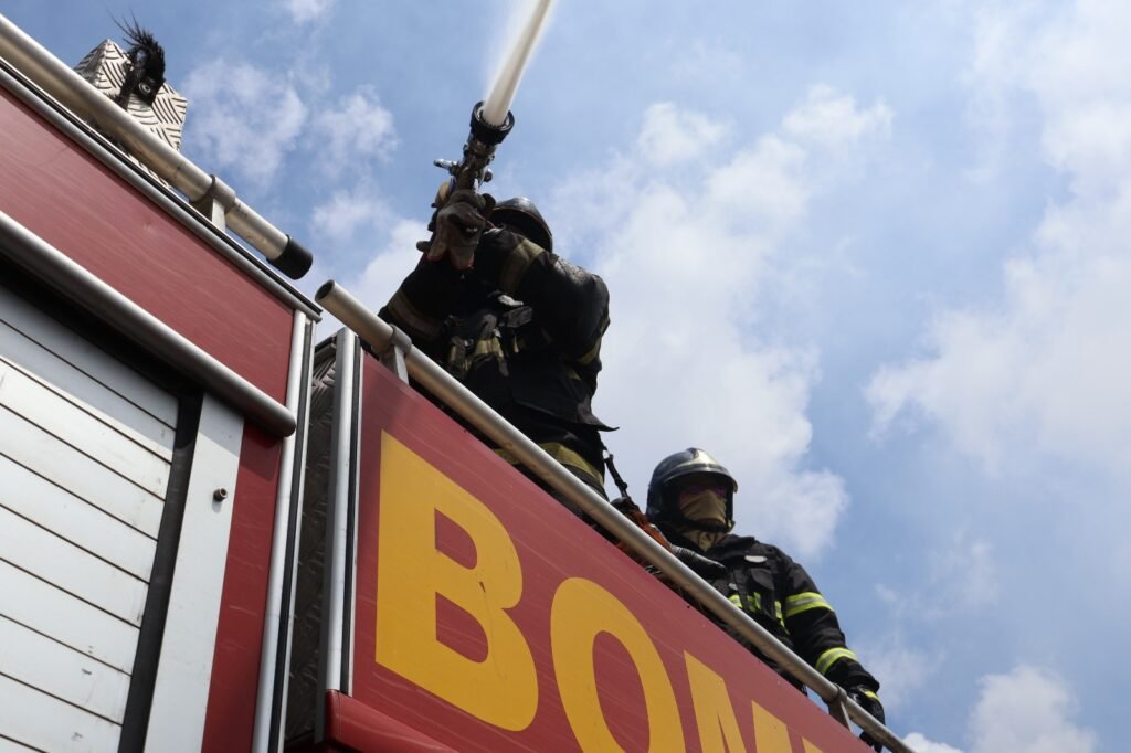 Incêndio em residência deixa mulher com queimaduras graves em Caicó