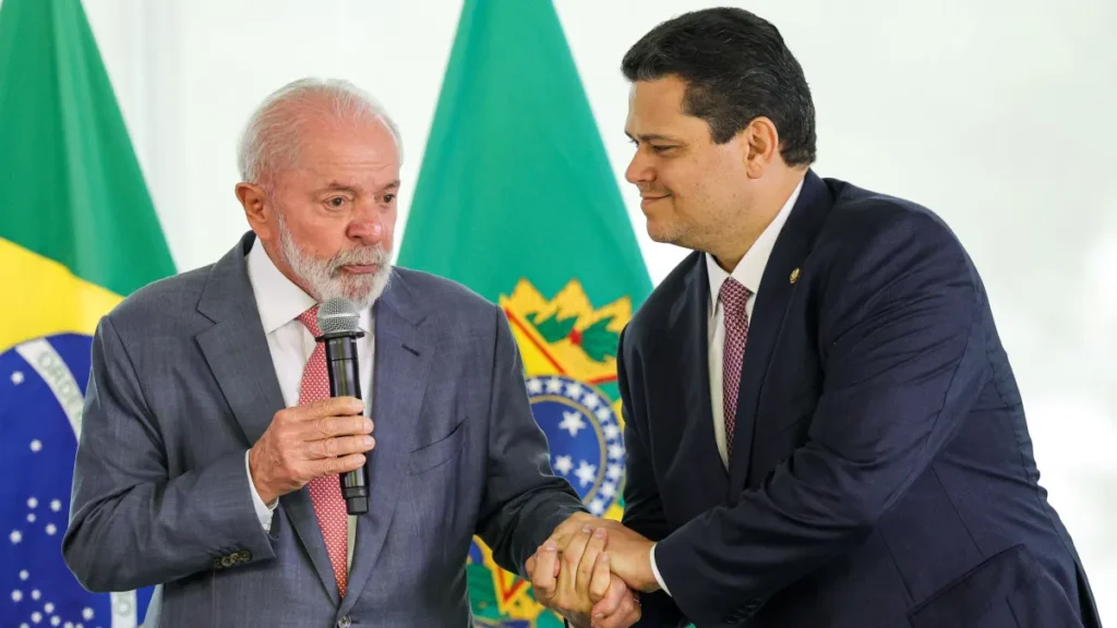 Lula e Alcolumbre voltam a se reunir após restabelecerem diálogo