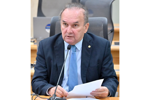 Nelter Queiroz sai na frente na disputa para deputado estadual, seguido por Tomba Farias