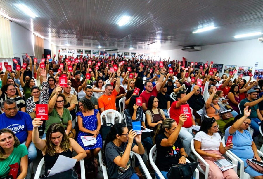 Professores da rede municipal de Natal aprovam greve por tempo indeterminado