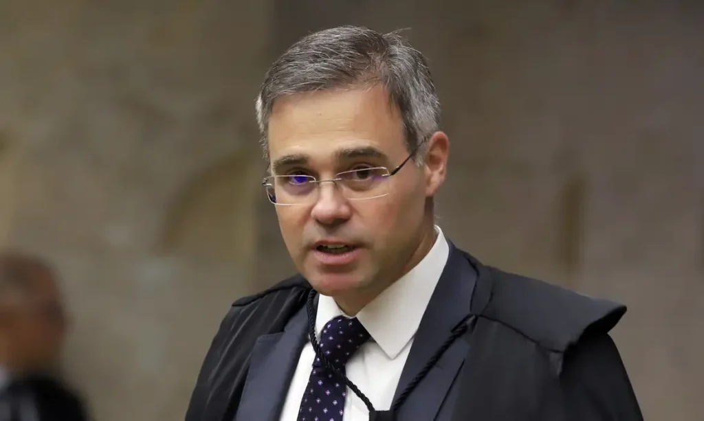 Mendonça rejeita ação contra reajuste do Bolsa Família