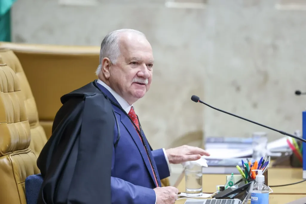 Fachin suspende decisões sobre comando da Polícia Federal