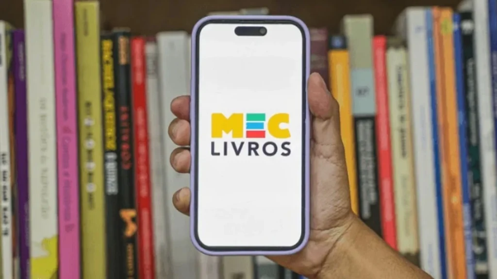Biblioteca digital do MEC tem 25 mil livros gratuitos e já soma 450 mil horas de leitura; veja como acessar