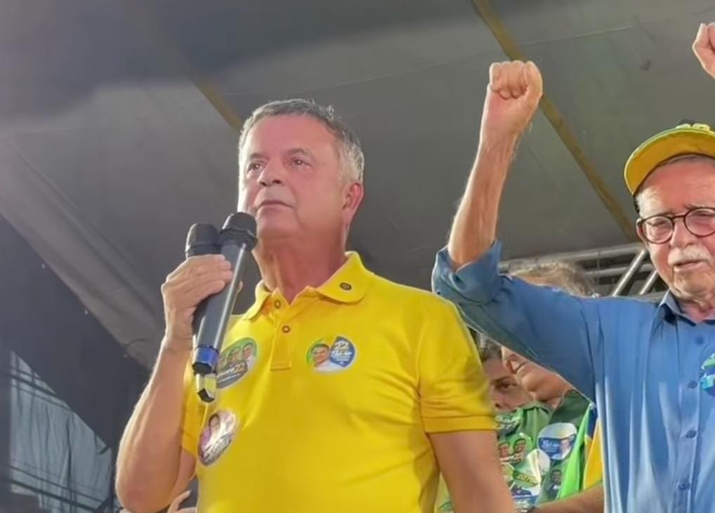 Homem é conduzido à delegacia após atingir Rogério Marinho com ovo em Natal