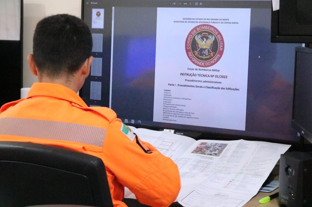Bombeiros orientam sobre regularização de condomínios para garantir segurança contra incêndios