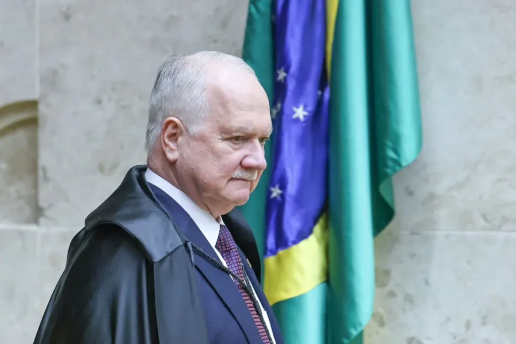 Fachin deve antecipar voto sobre Moraes para abreviar sessão