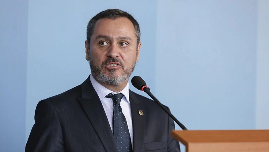 STF forma maioria para manter afastamento de Andrei Rodrigues da PF; Gilmar Mendes pede vista