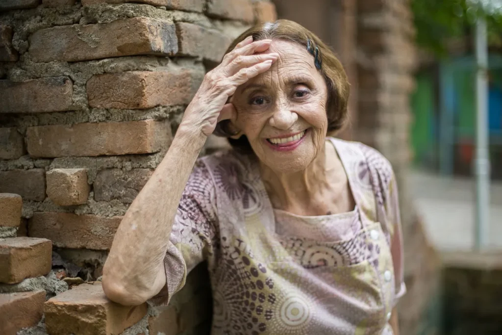 Laura Cardoso faria 99 anos; relembre papéis marcantes da atriz