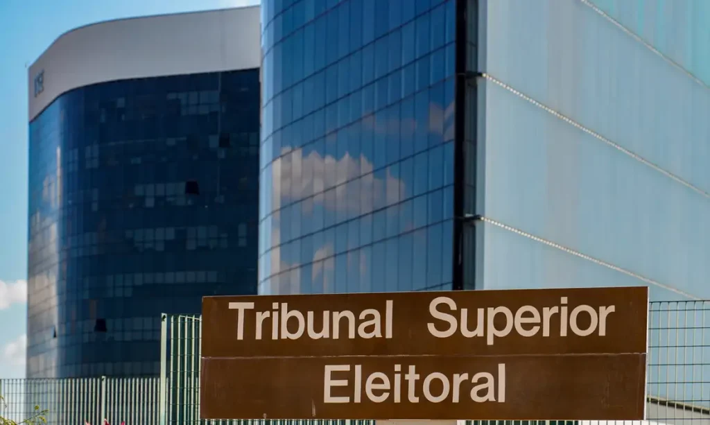 TSE recebeu mais de 50 mil denúncias de propaganda irregular