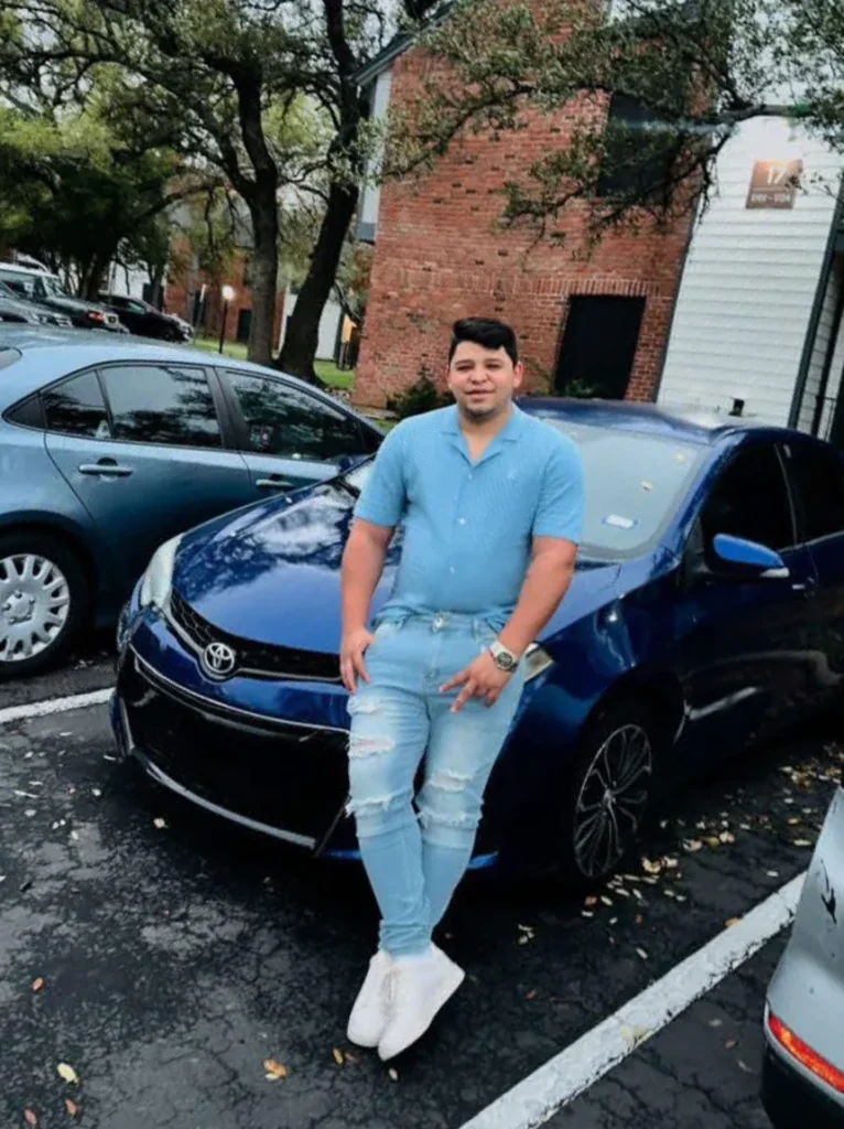 Motorista venezuelano do DoorDash é baleado por agente do ICE em Austin