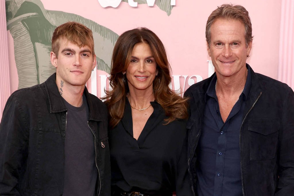 Cindy Crawford fala pela primeira vez sobre morte do filho de 27 anos: ‘Amaremos você para sempre’