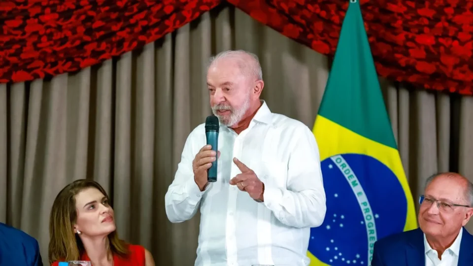 Redes acumulam mais de 3.300 perfis falsos de Lula com fake news e violência