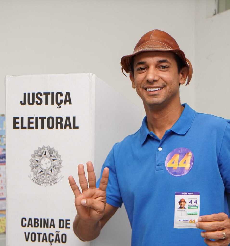 Allyson Bezerra vota em Mossoró no segundo turno das eleições