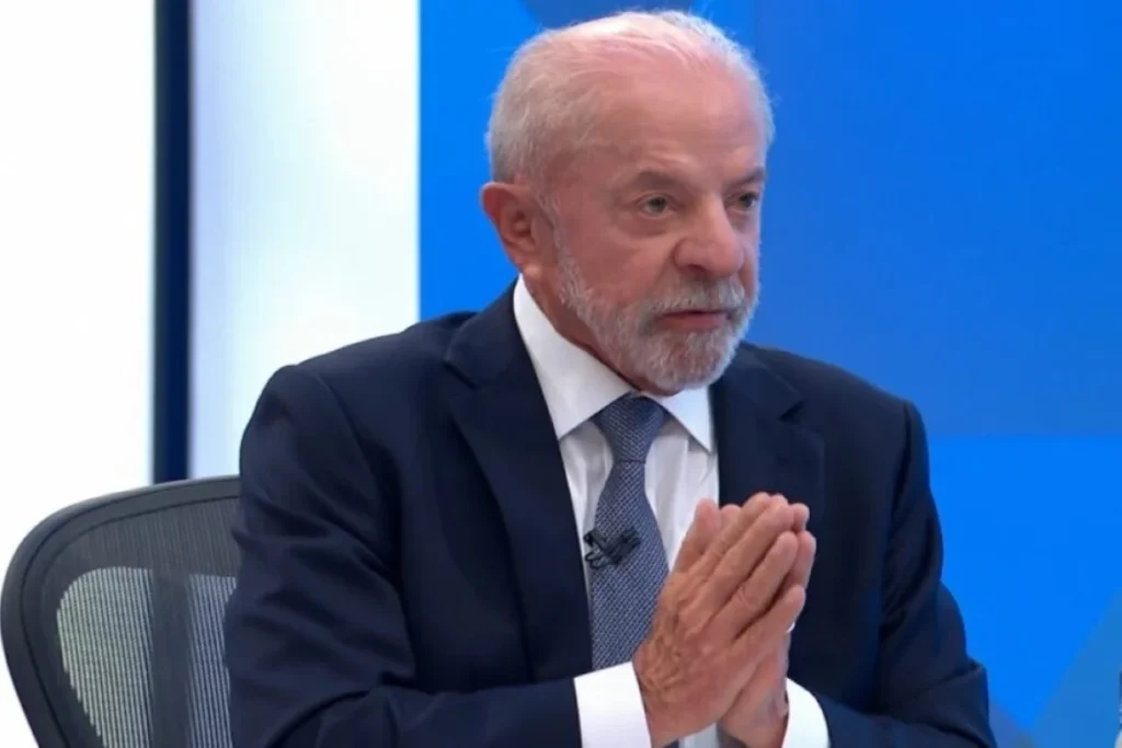 Campanha de Lula apresenta ao TSE resposta a Flávio Bolsonaro sobre sigilos