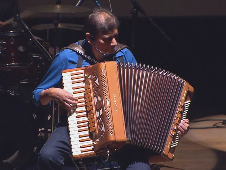 Morre Oswaldinho do Acordeon, ícone do forró e mestre da sanfona, aos 72 anos