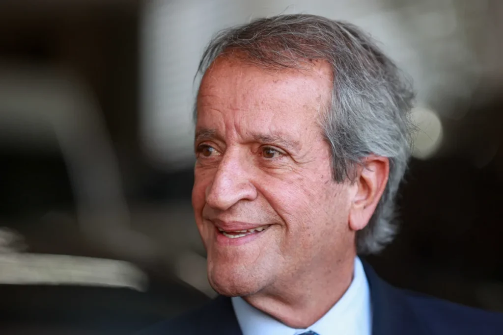 Valdemar diz que Bolsonaro não sabia do plano de Flávio para fugir do país