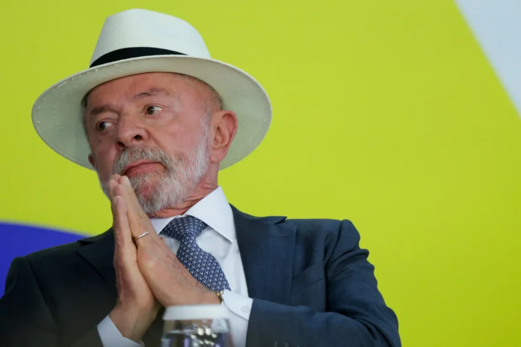Deputados do PT acionam PGR e PF para apurar demissão a eleitores de Lula