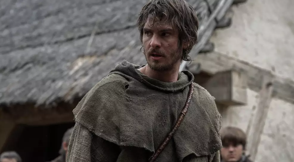 “Espero que os bilionários estejam morrendo de medo”, diz Andrew Garfield sobre novo filme